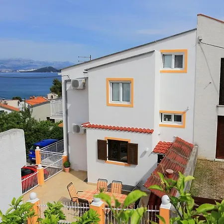 Apartments By The Sea Slatine, Ciovo - 10368