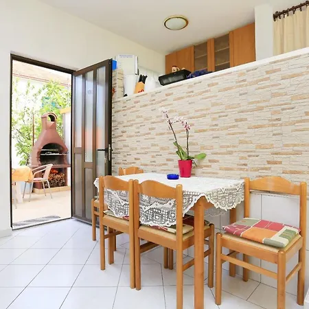 Apartments By The Sea Slatine, Ciovo - 10368 *