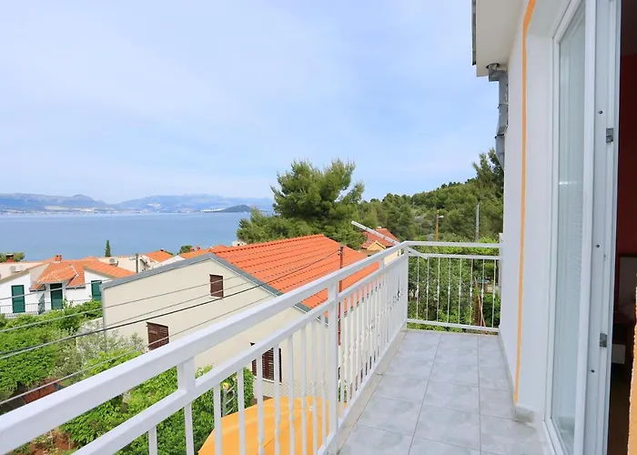 公寓 By The Sea Slatine, Ciovo - 10368 *